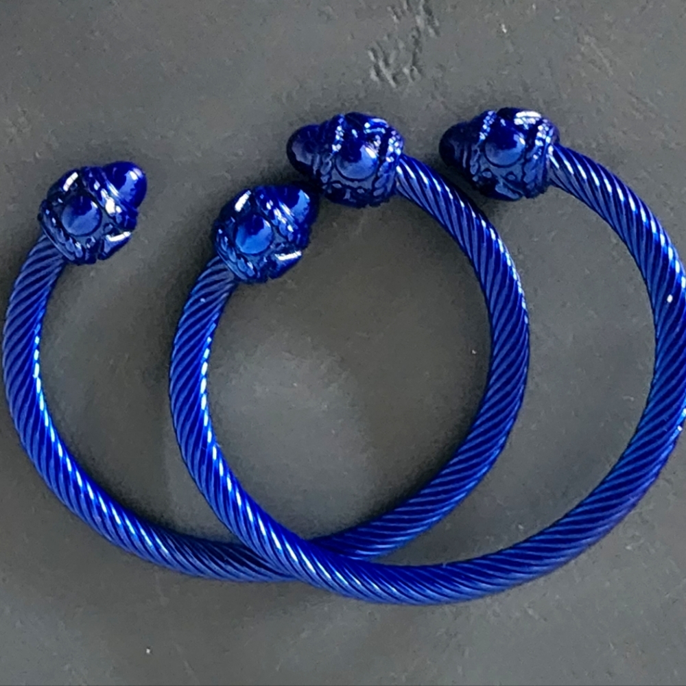 Blue bracelet set